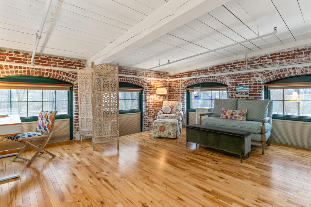30 Lincoln Street Westbrook ME 04092