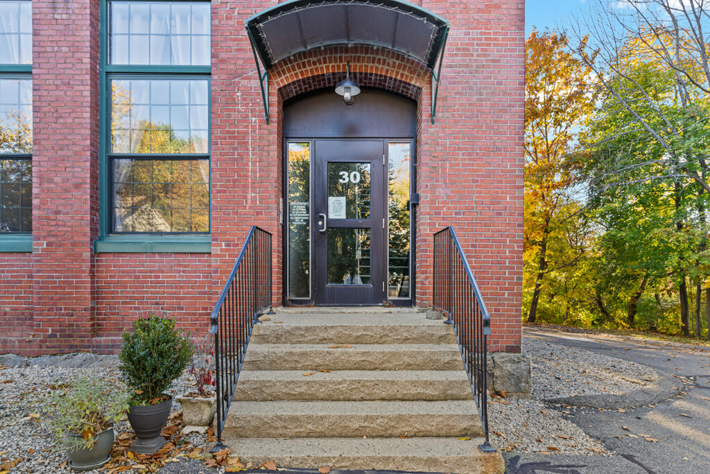 30 Lincoln Street Westbrook ME 04092