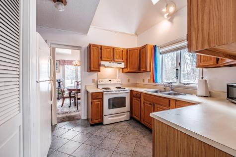 21 Daffodil Court Naples ME 04055