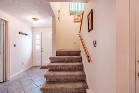 21 Daffodil Court Naples ME 04055