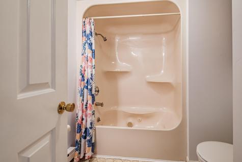 21 Daffodil Court Naples ME 04055