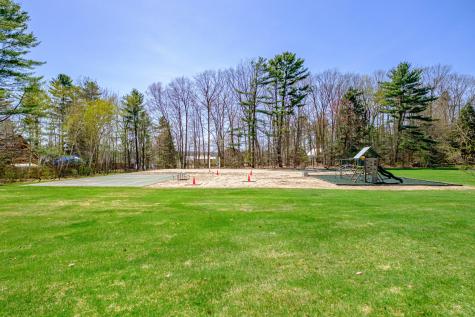 21 Daffodil Court Naples ME 04055