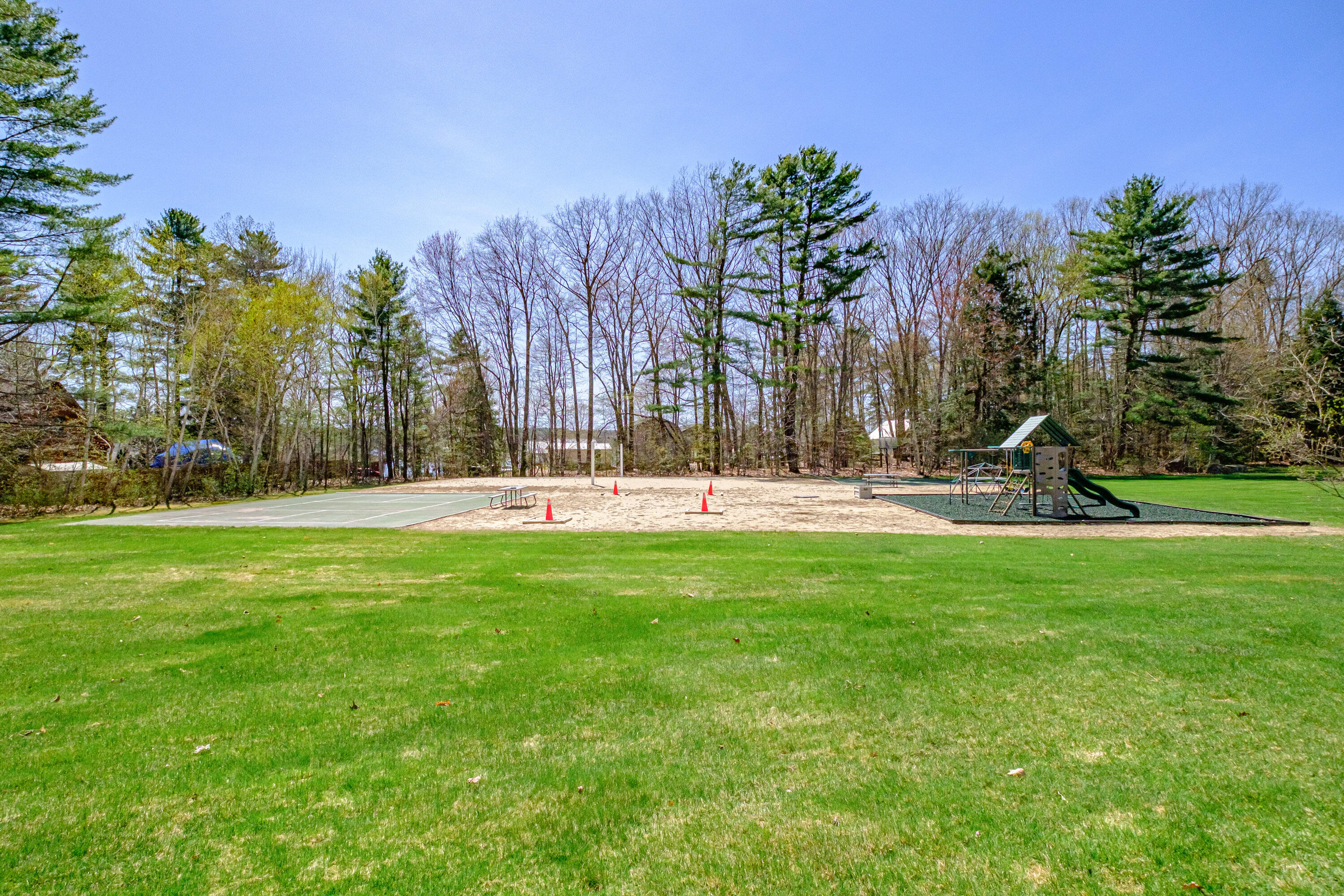 21 Daffodil Court Naples ME 04055