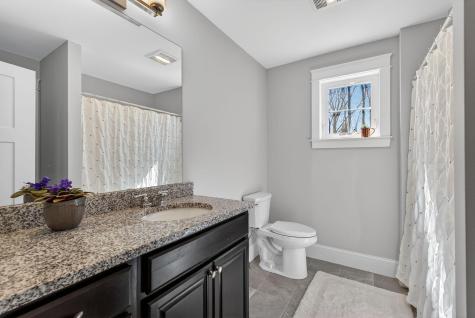 17 Webhannet Place Kennebunk ME 04043