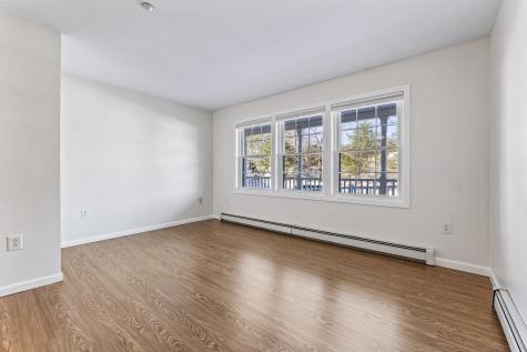 102 Rita Way Brunswick ME 04011