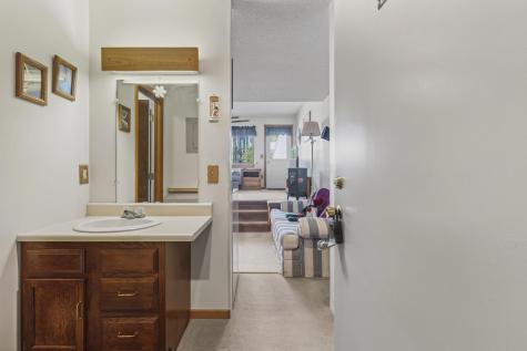 8 Cascades Drive Newry ME 04261