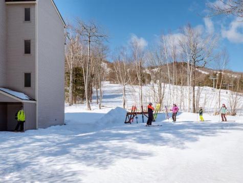 8 Cascades Drive Newry ME 04261