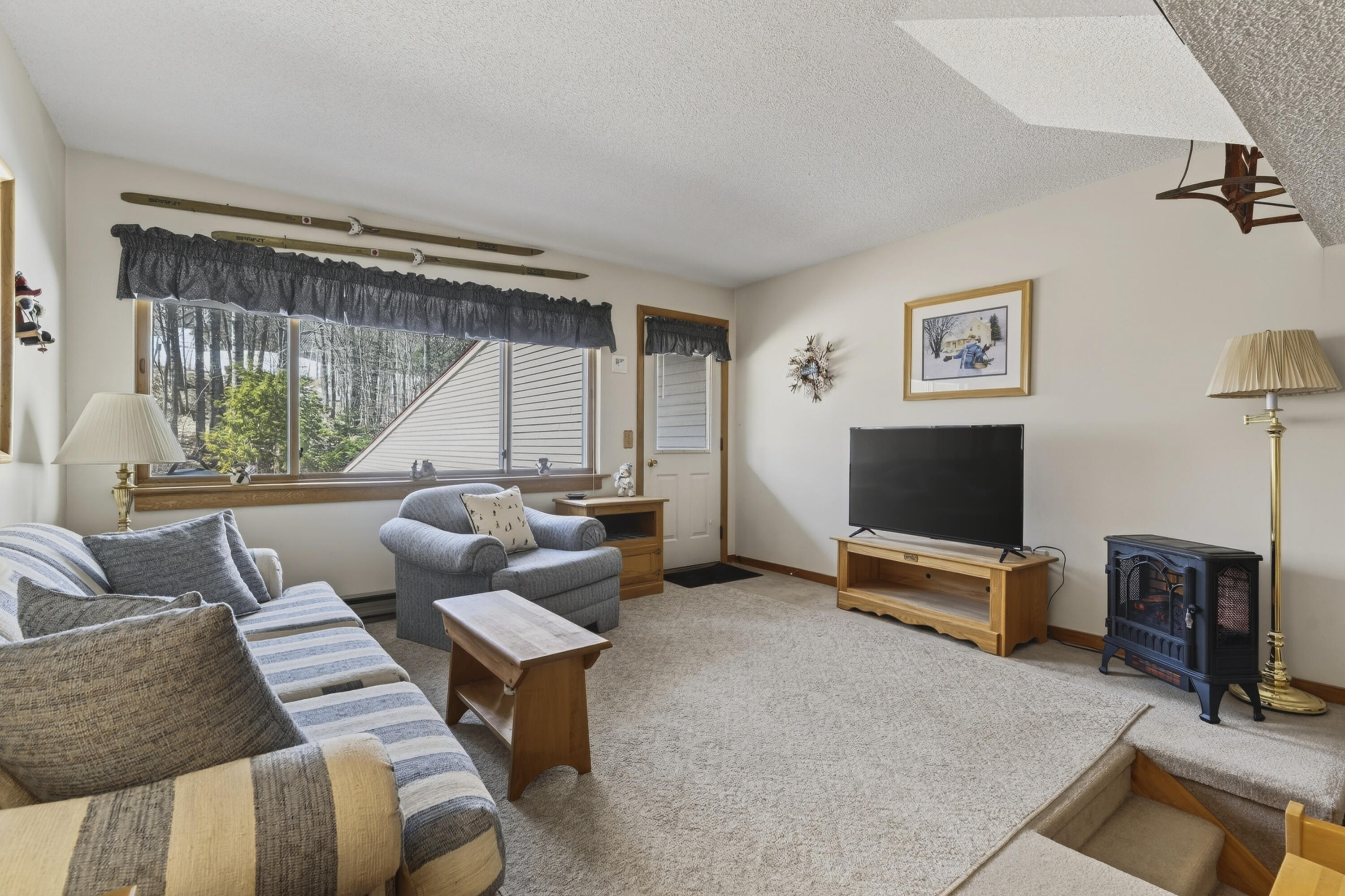 8 Cascades Drive Newry ME 04261