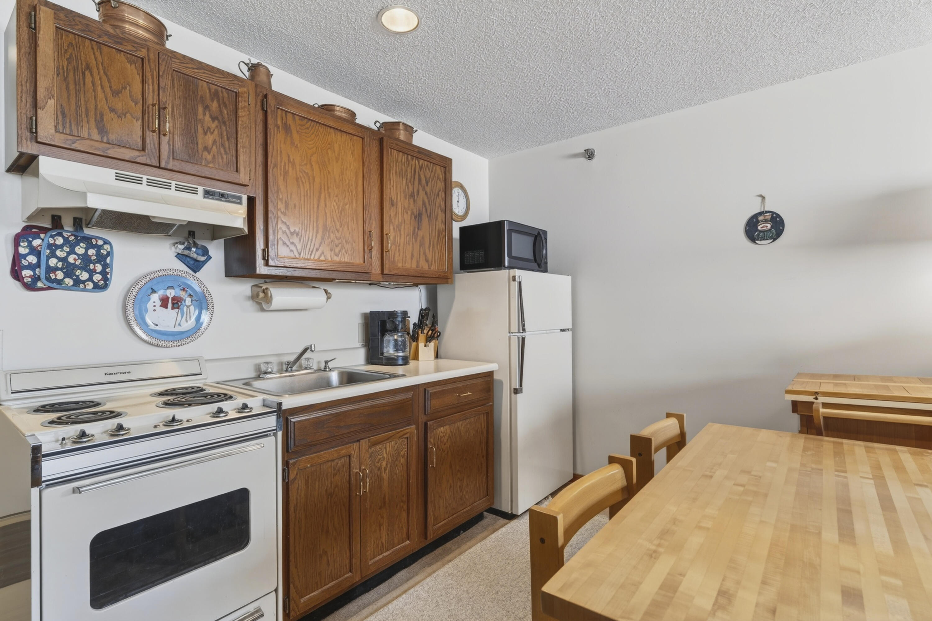 8 Cascades Drive Newry ME 04261