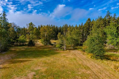 792 Tremont Road Tremont ME 04674