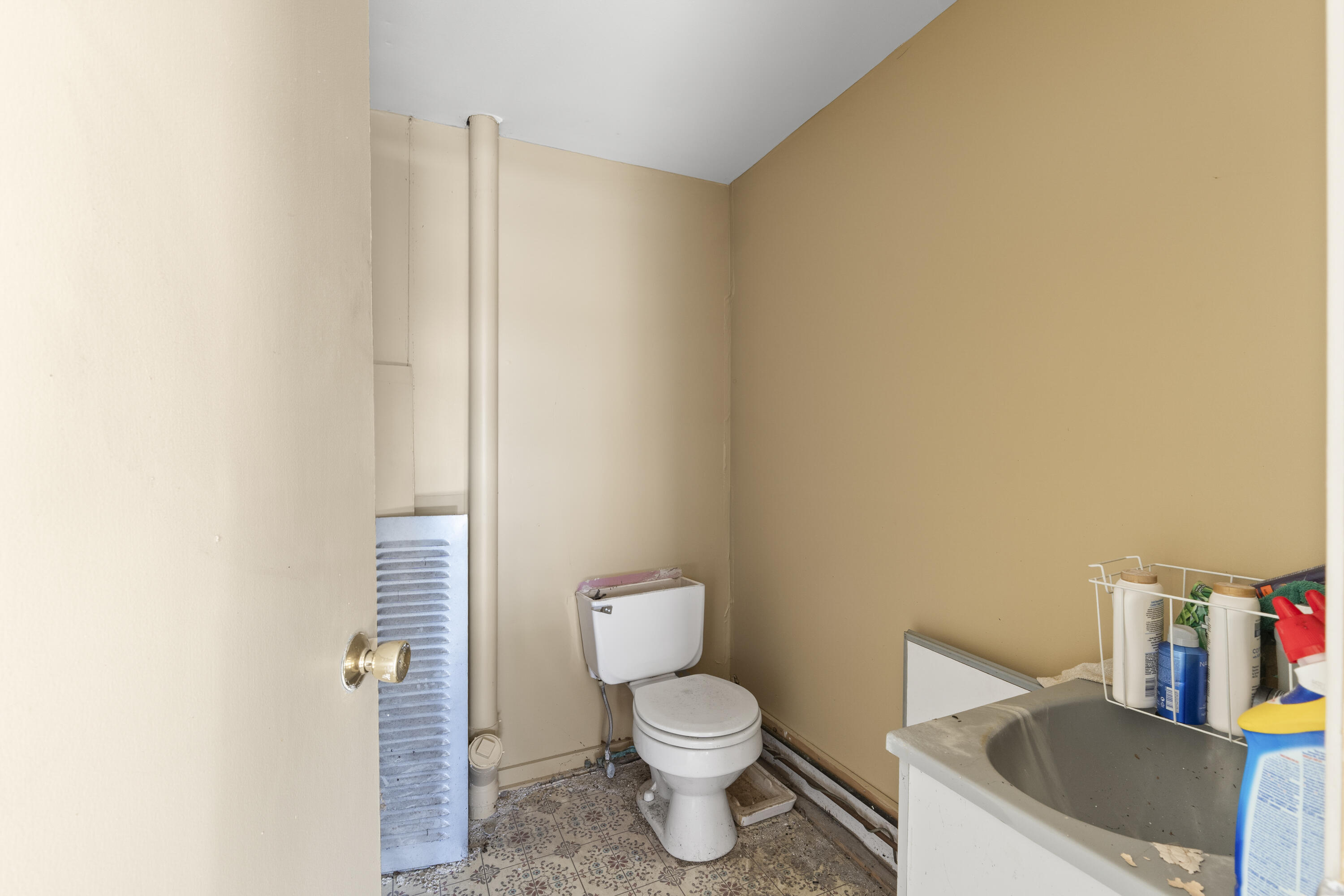 258 Jefferson Street Waldoboro ME 04572