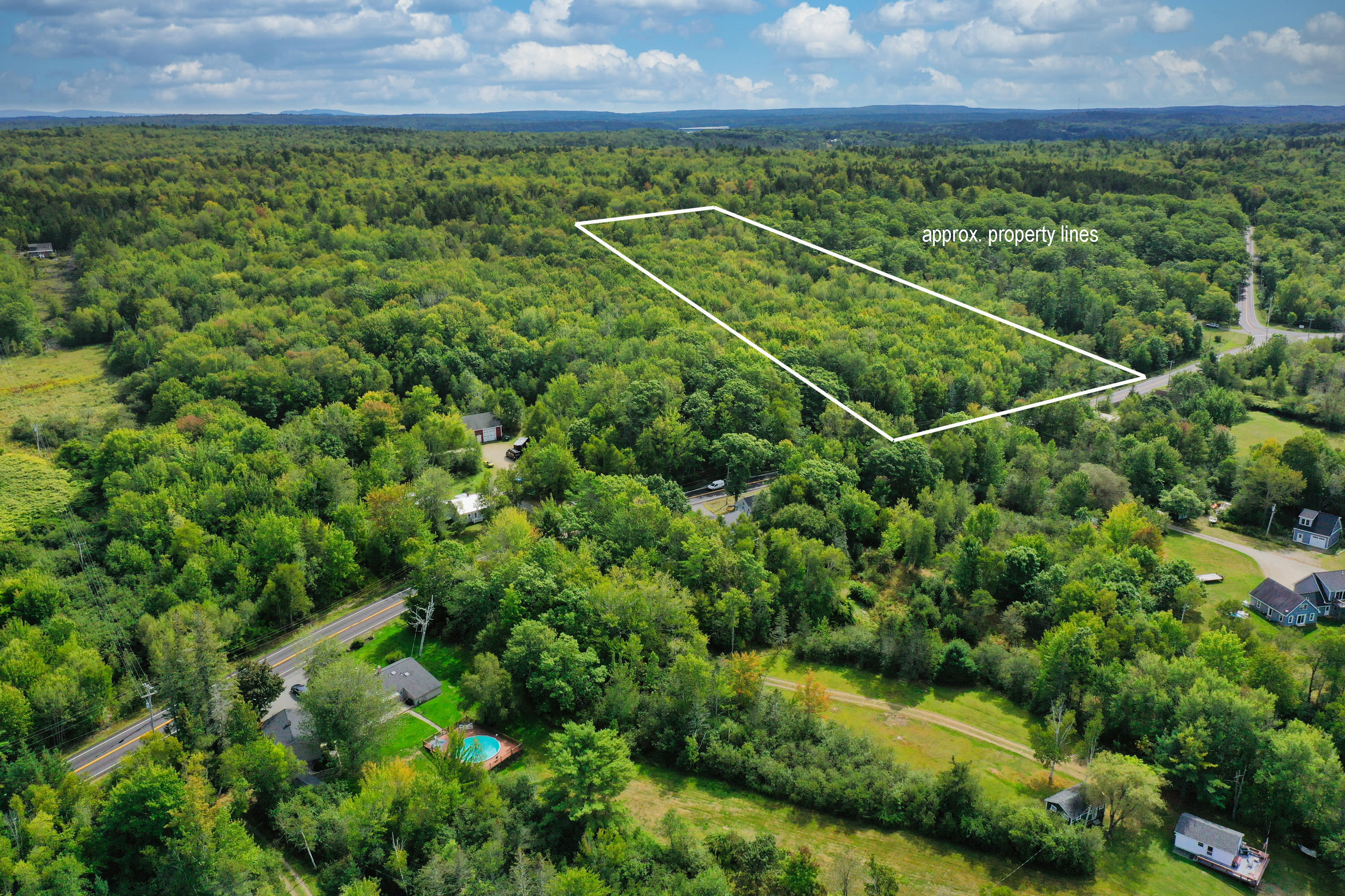 15 Me-166 Route Penobscot ME 04476