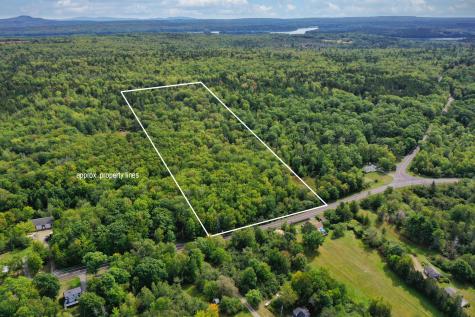 15 Me-166 Route Penobscot ME 04476