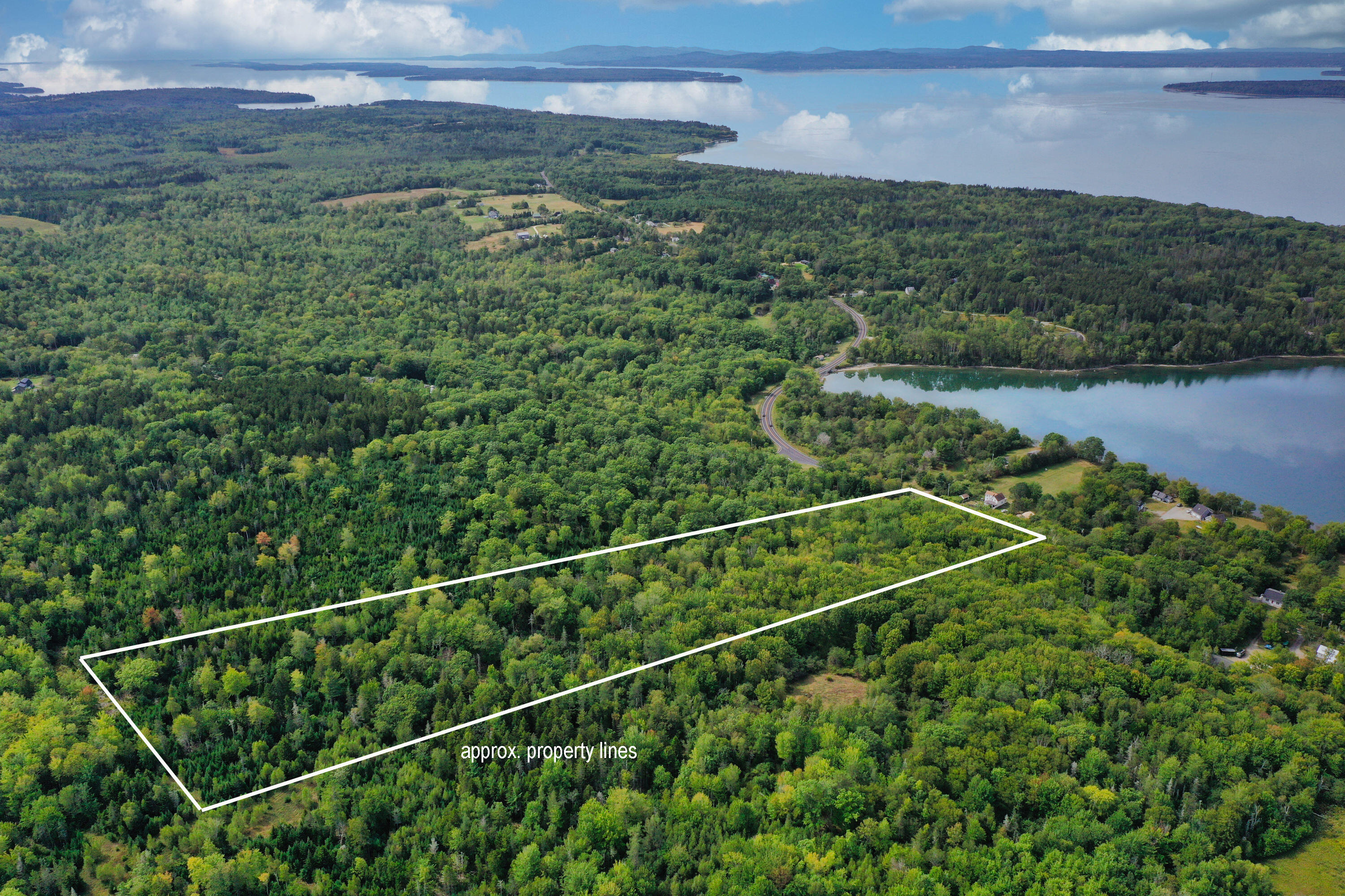 15 Me-166 Route Penobscot ME 04476