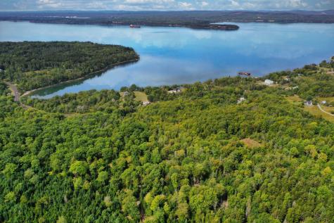 15 Me-166 Route Penobscot ME 04476