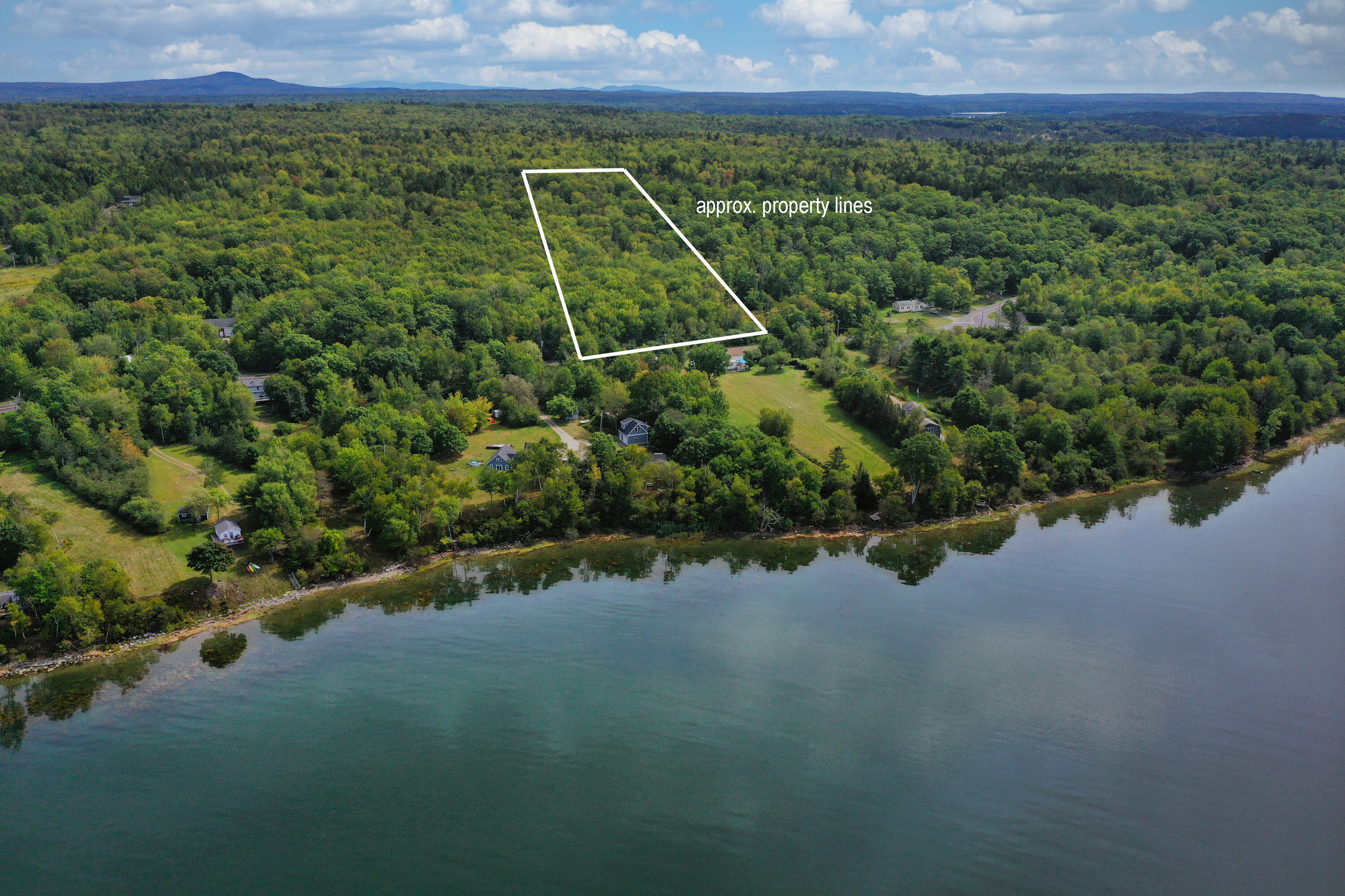 15 Me-166 Route Penobscot ME 04476