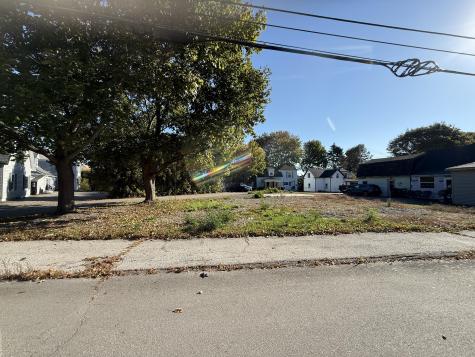 11 Grays Lane Old Town ME 04468