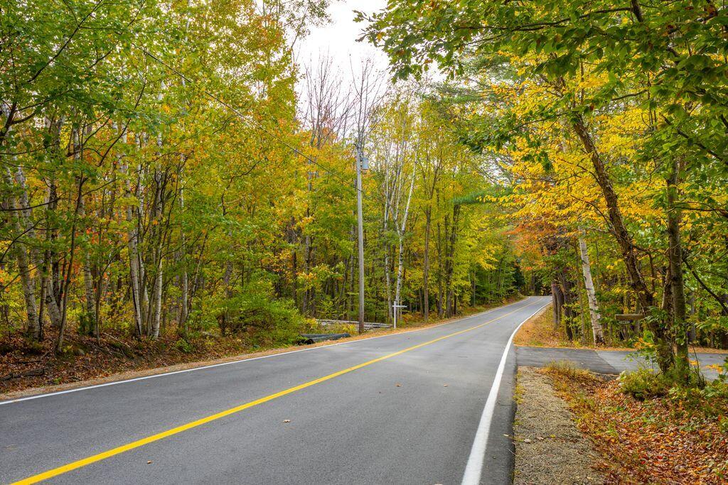 192 Mountain Road Raymond ME 04071
