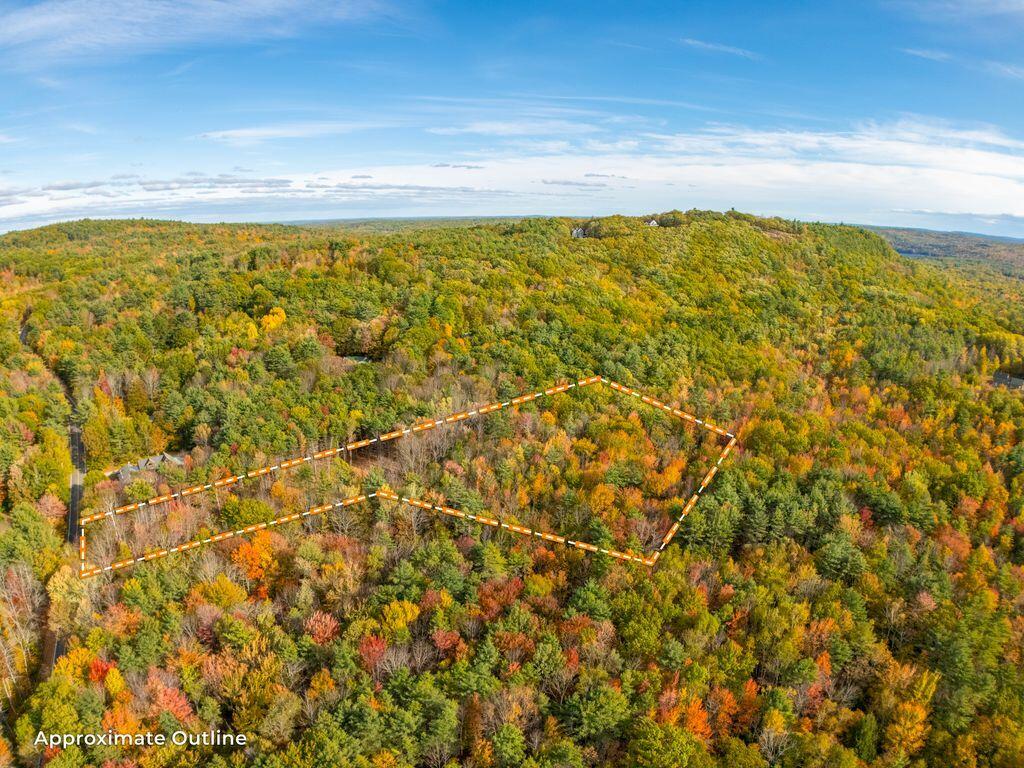 192 Mountain Road Raymond ME 04071