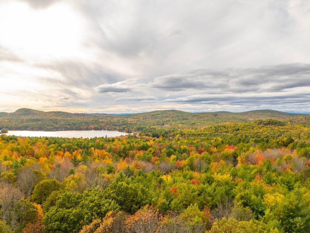 192 Mountain Road Raymond ME 04071