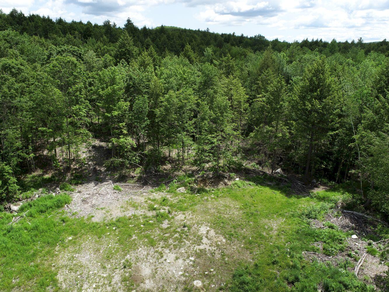 M13 L44 Valley Road Raymond, ME