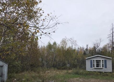 42 Clewley Road Glenburn ME 04401