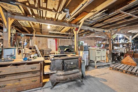 27 Hawes Bridge Road Prospect ME 04981