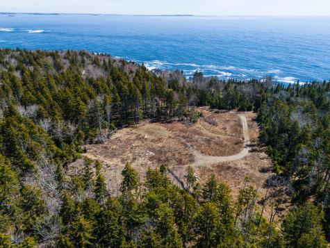 37 Yellow Head Road Bristol ME 04554