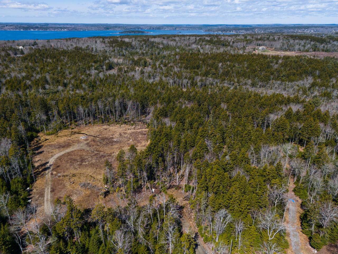 37 Yellow Head Road Bristol ME 04554
