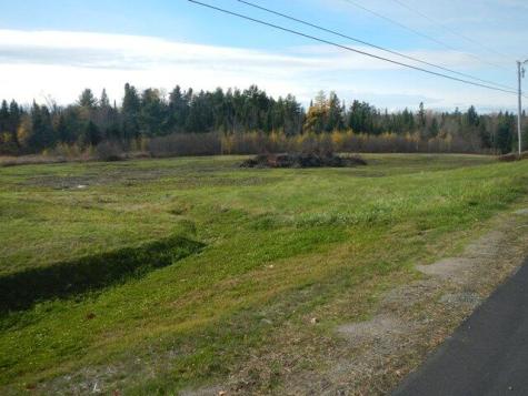 40 River Road Lincoln ME 04457