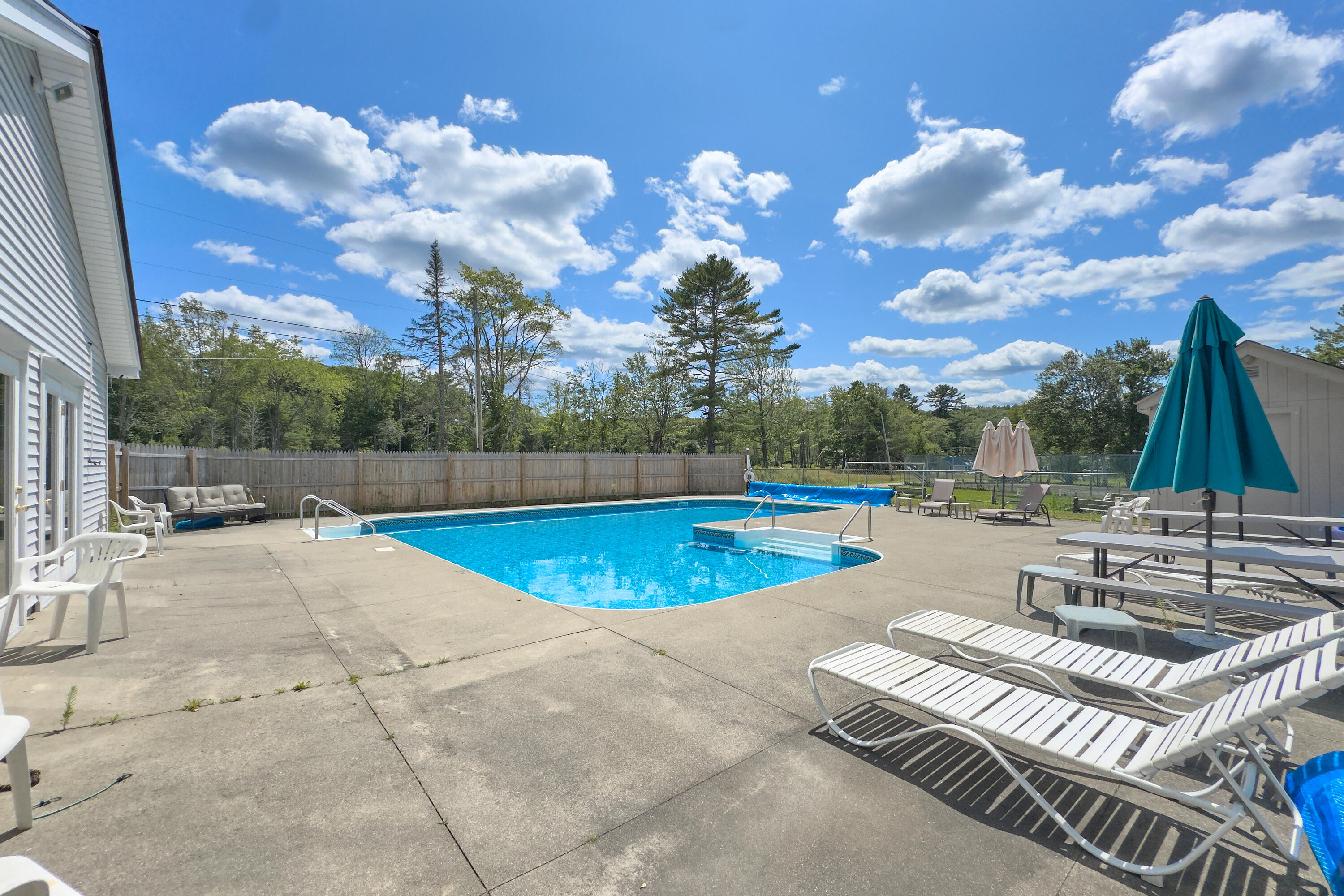 71 Bunny Trail Warren ME 04864