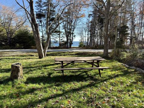 69 Mcfarland Shore Road Bristol ME 04554