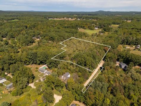 00 Ians Lane Eliot ME 03903