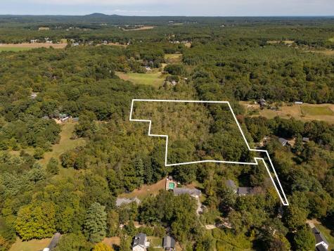 00 Ians Lane Eliot ME 03903