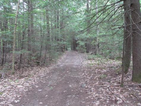 27.9 Cummings Lane Oxford ME 04270