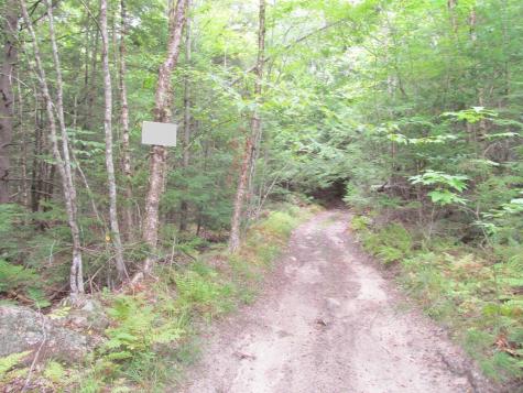 27.9 Cummings Lane Oxford ME 04270