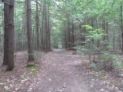 27.9 Cummings Lane Oxford ME 04270