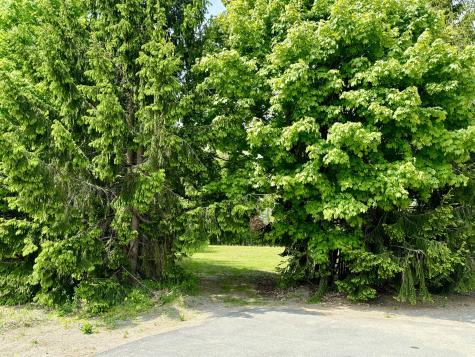 15 Whitney Street Calais ME 04619