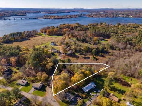 19-4 River Road Eliot ME 03903