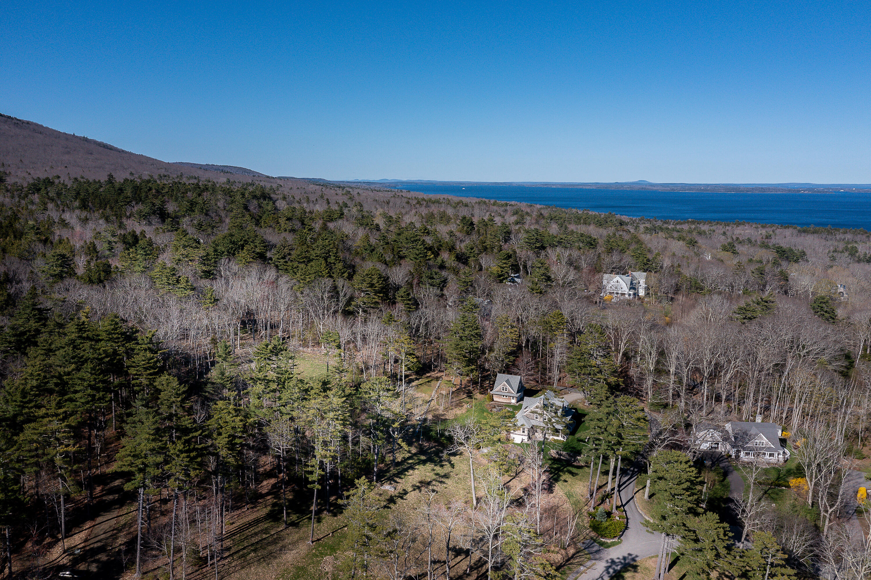 11 Mountain Arrow Circle Camden ME 04843