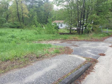 181 Manley Road Auburn ME 04210