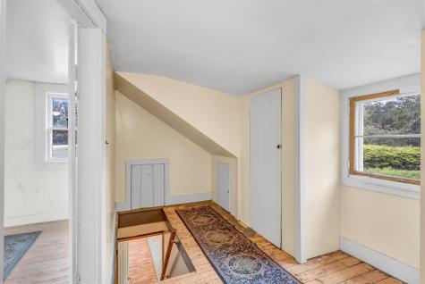 8 Beech Hill Road Northport ME 04849