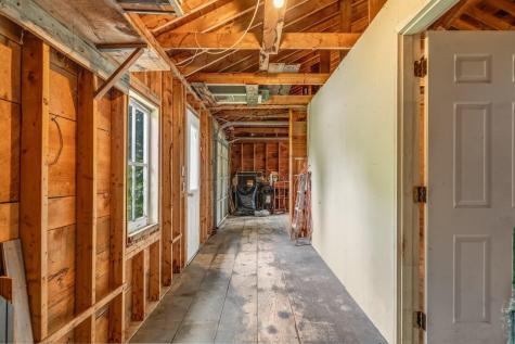 8 Beech Hill Road Northport ME 04849