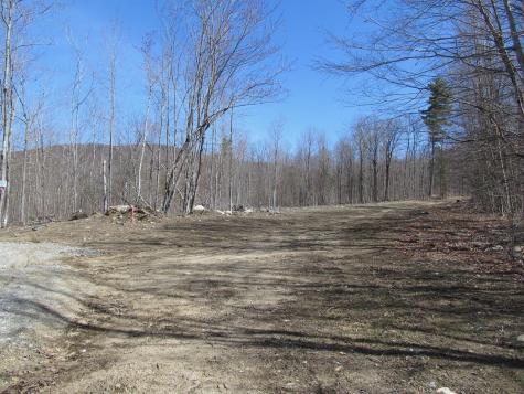 25-10 Klondike Hill Lane West Paris ME 04289