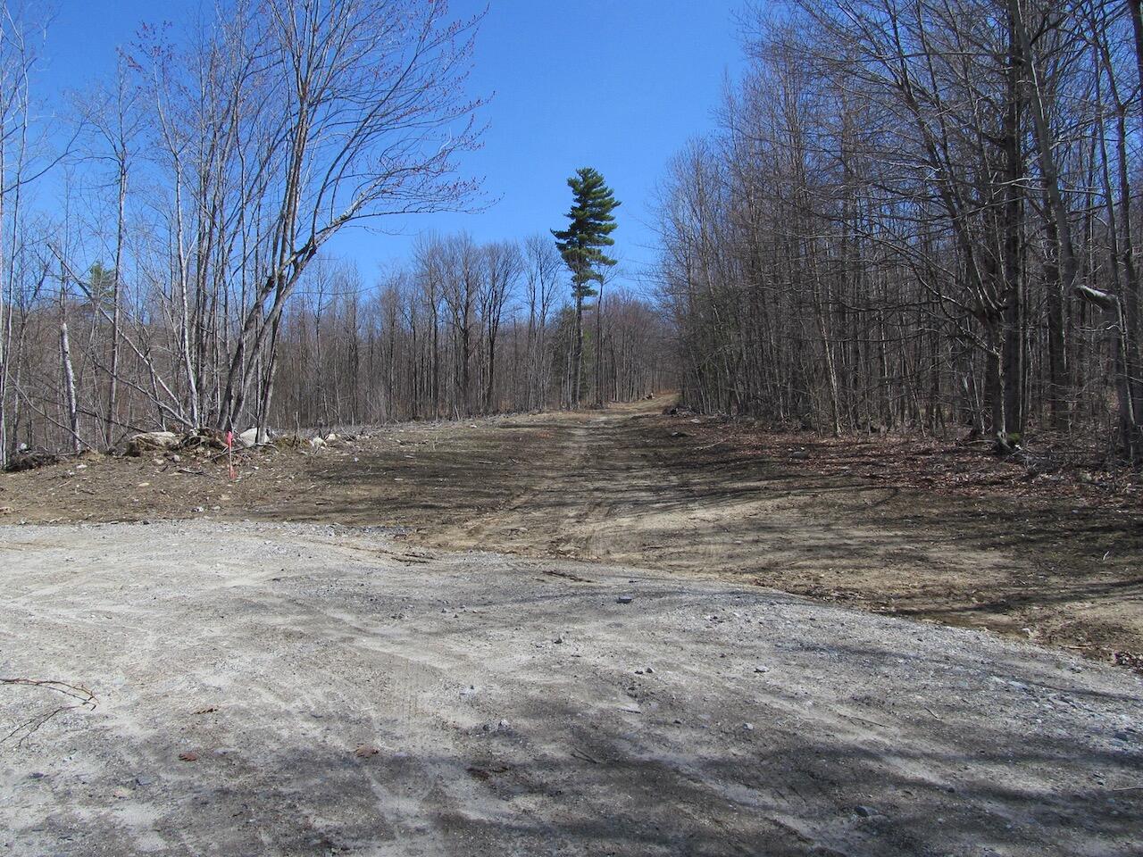 25-10 Klondike Hill Lane West Paris ME 04289
