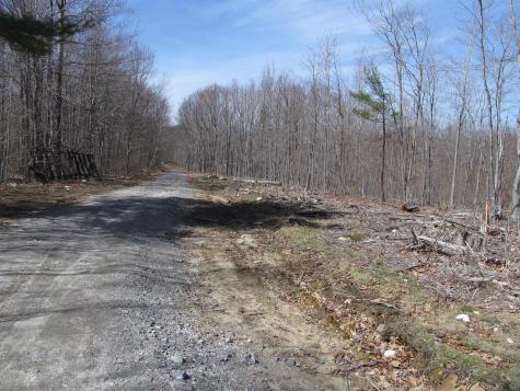 25-10 Klondike Hill Lane West Paris ME 04289