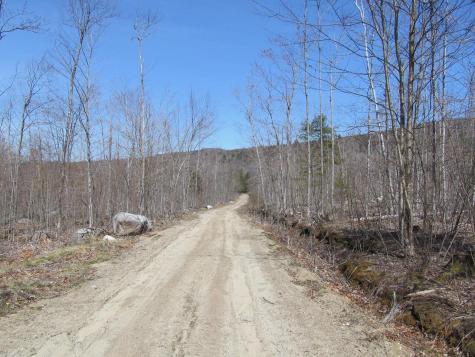 25-10 Klondike Hill Lane West Paris ME 04289