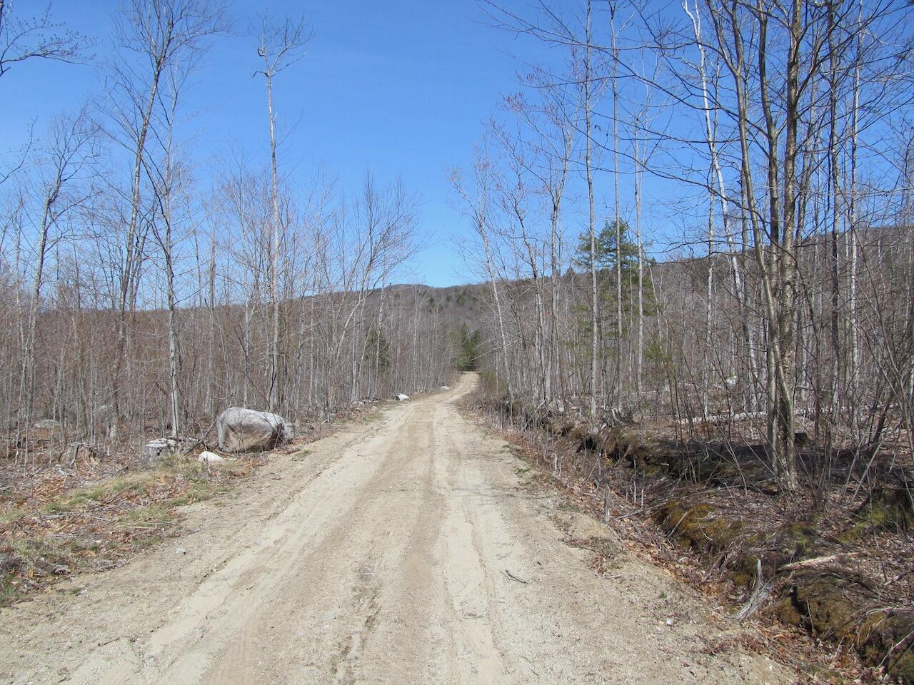 25-10 Klondike Hill Lane West Paris ME 04289