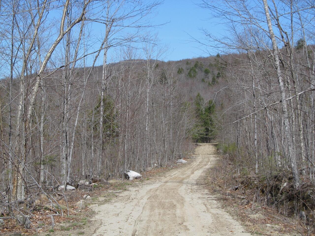 25-10 Klondike Hill Lane West Paris ME 04289