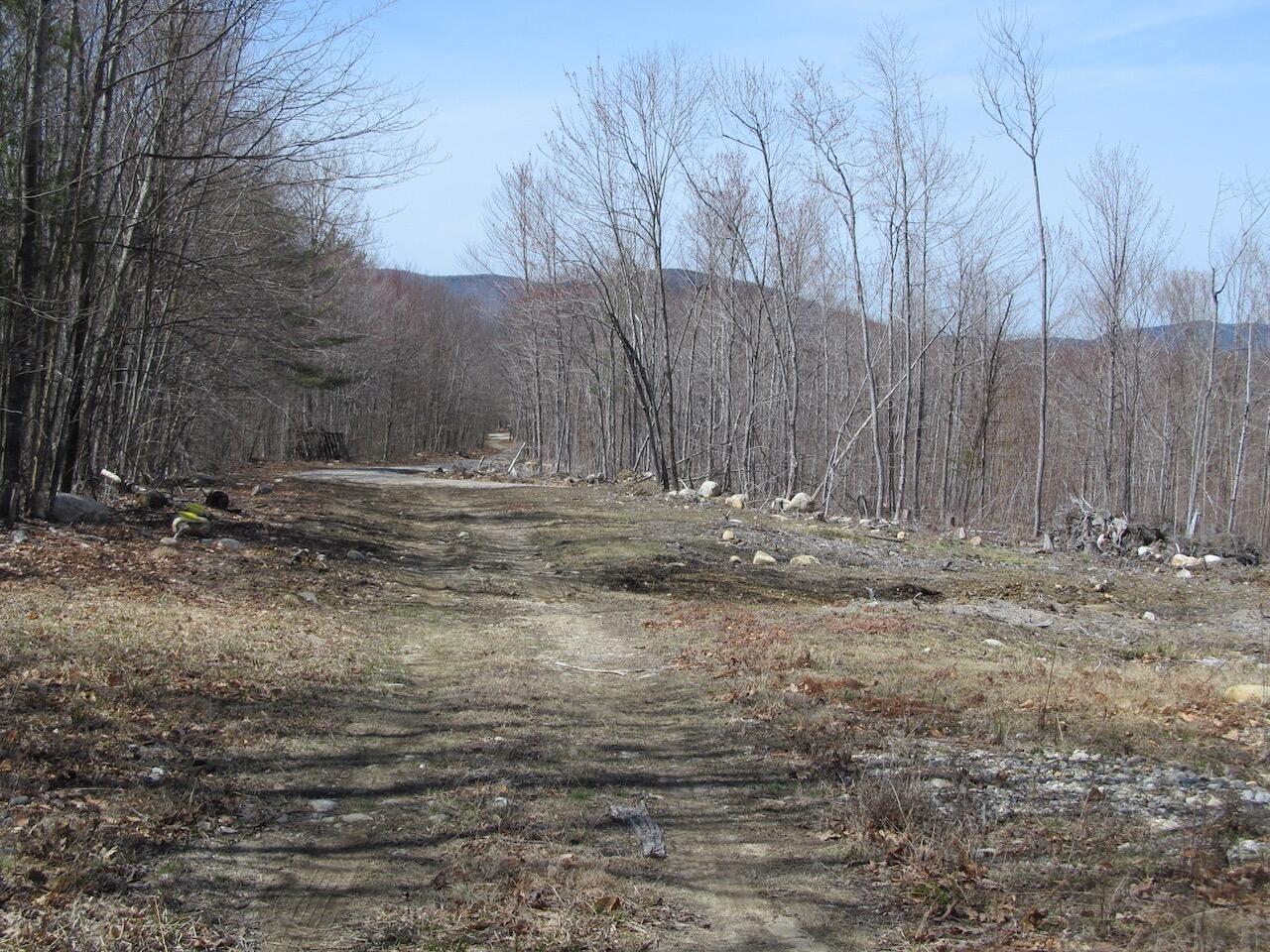 25-10 Klondike Hill Lane West Paris ME 04289